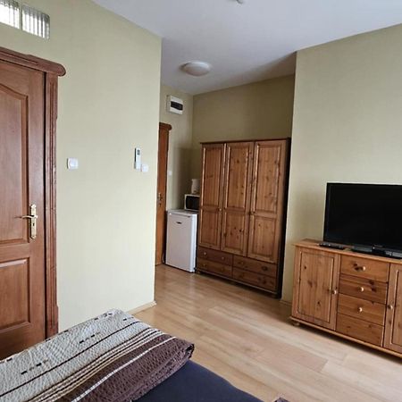 Rózsakert Apartmanház Hajdúszoboszló Exterior foto