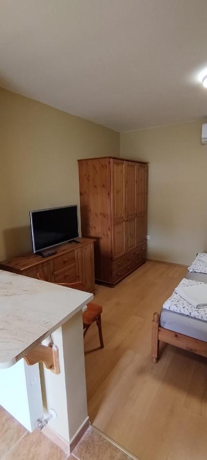 Rózsakert Apartmanház Hajdúszoboszló Exterior foto