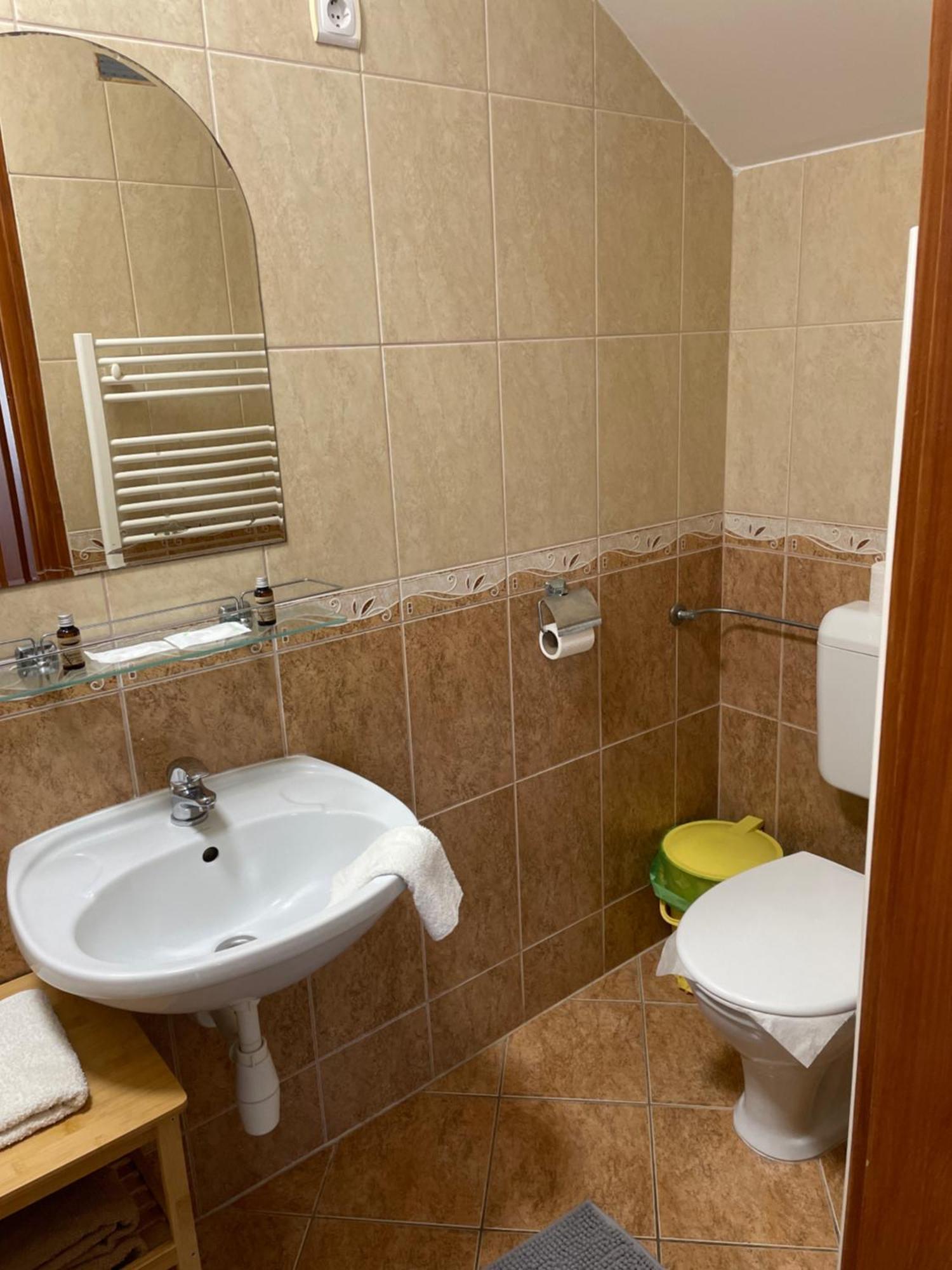 Rózsakert Apartmanház Hajdúszoboszló Exterior foto