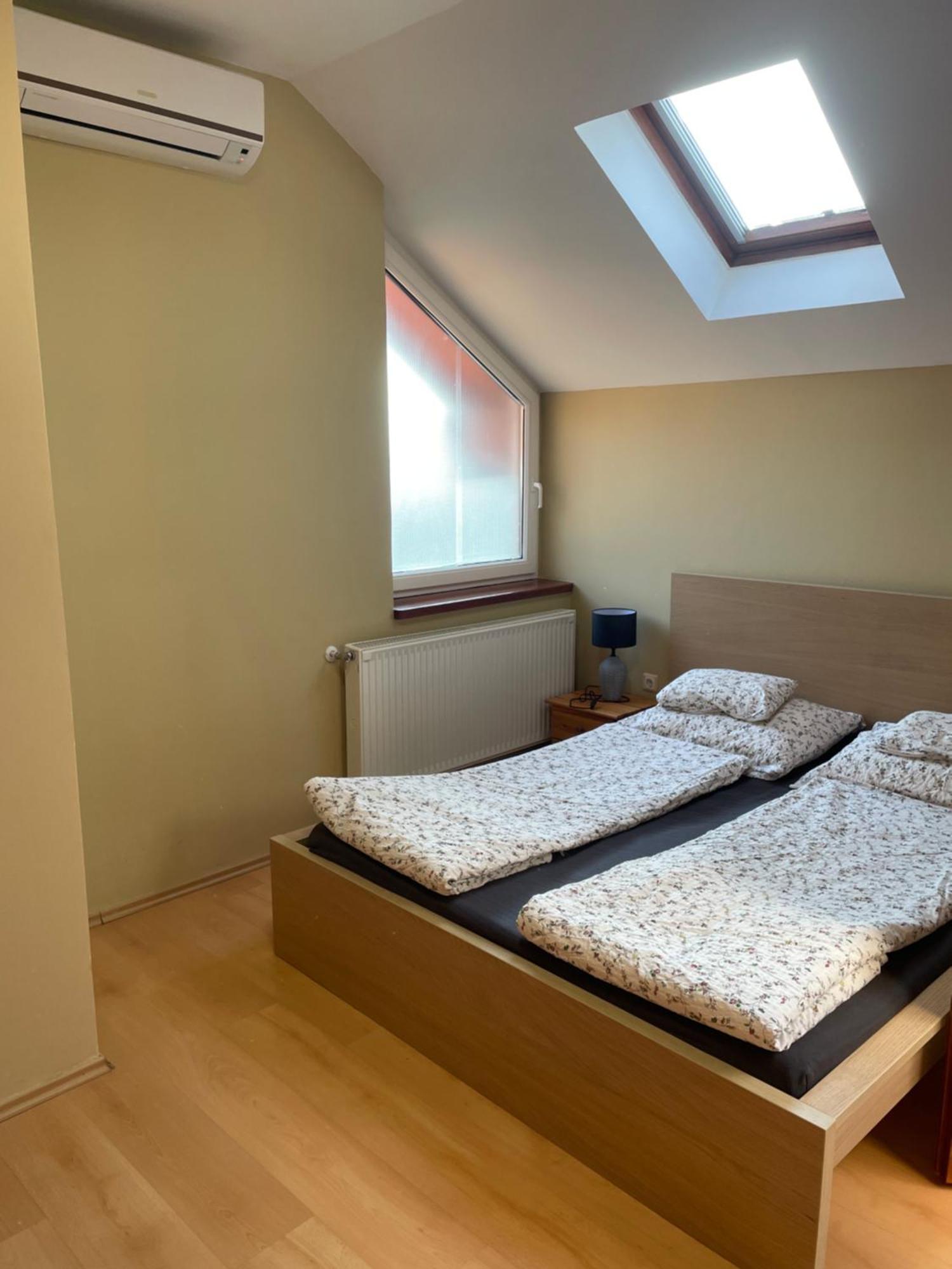 Rózsakert Apartmanház Hajdúszoboszló Exterior foto