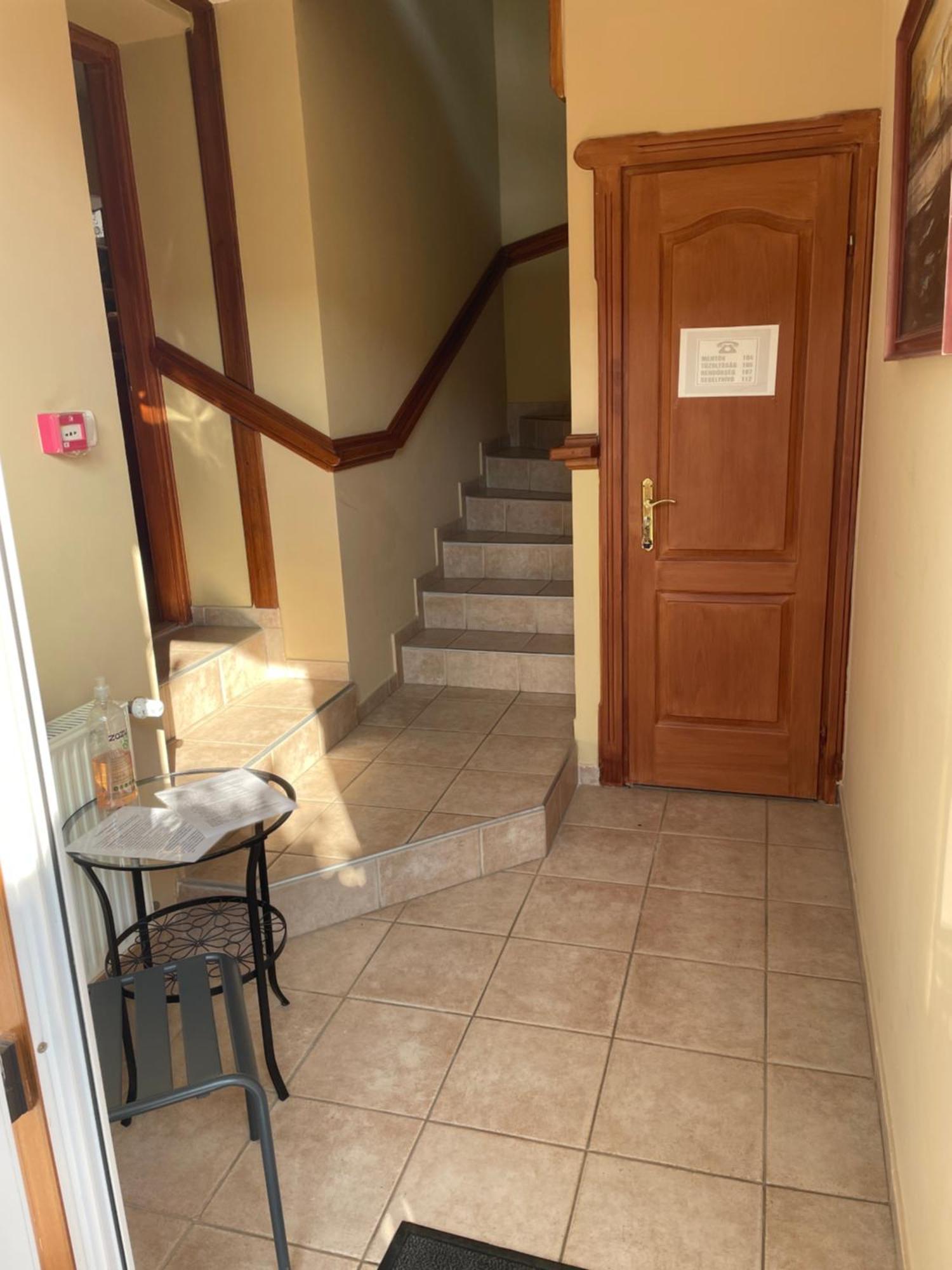 Rózsakert Apartmanház Hajdúszoboszló Exterior foto