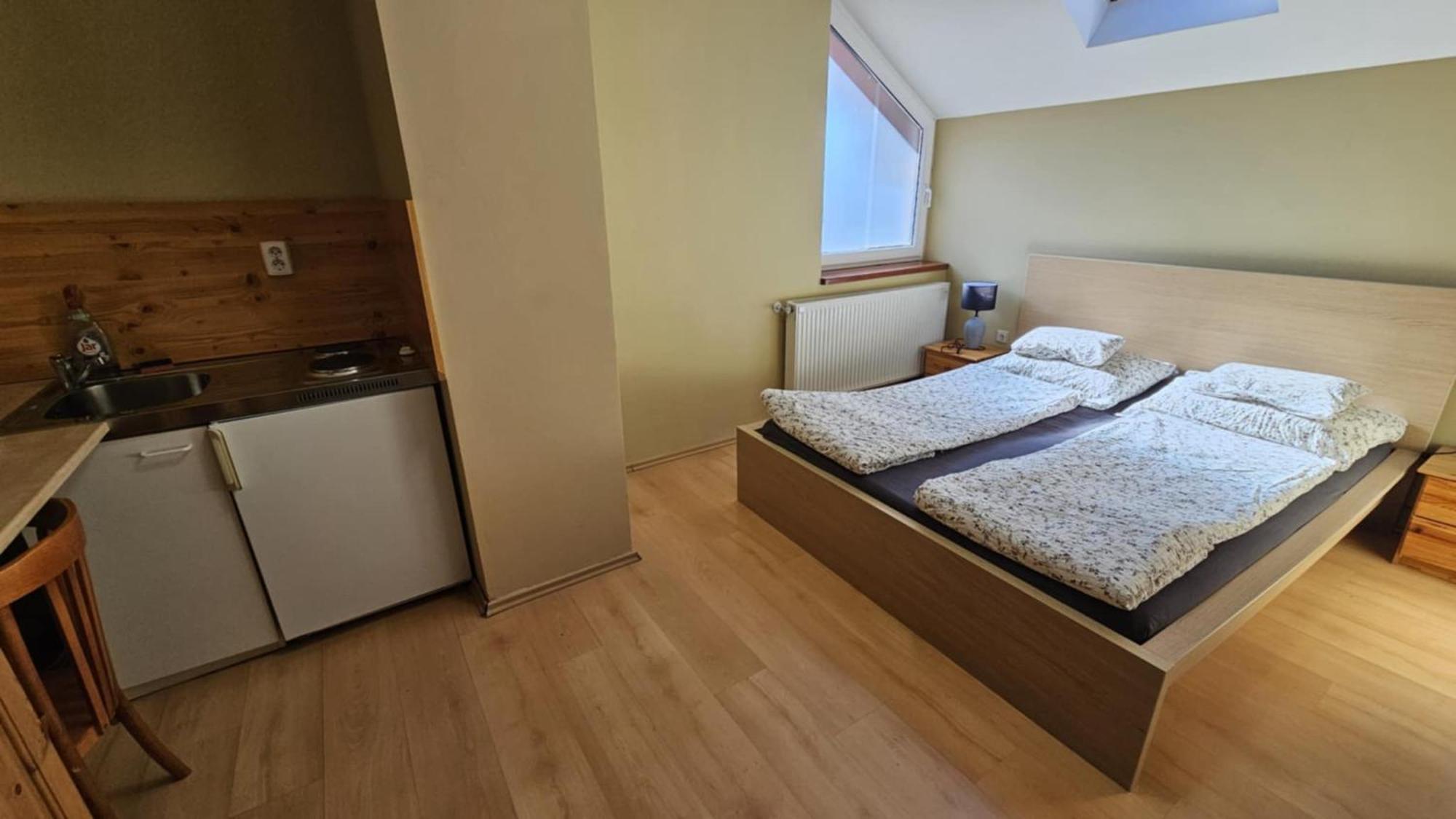 Rózsakert Apartmanház Hajdúszoboszló Exterior foto